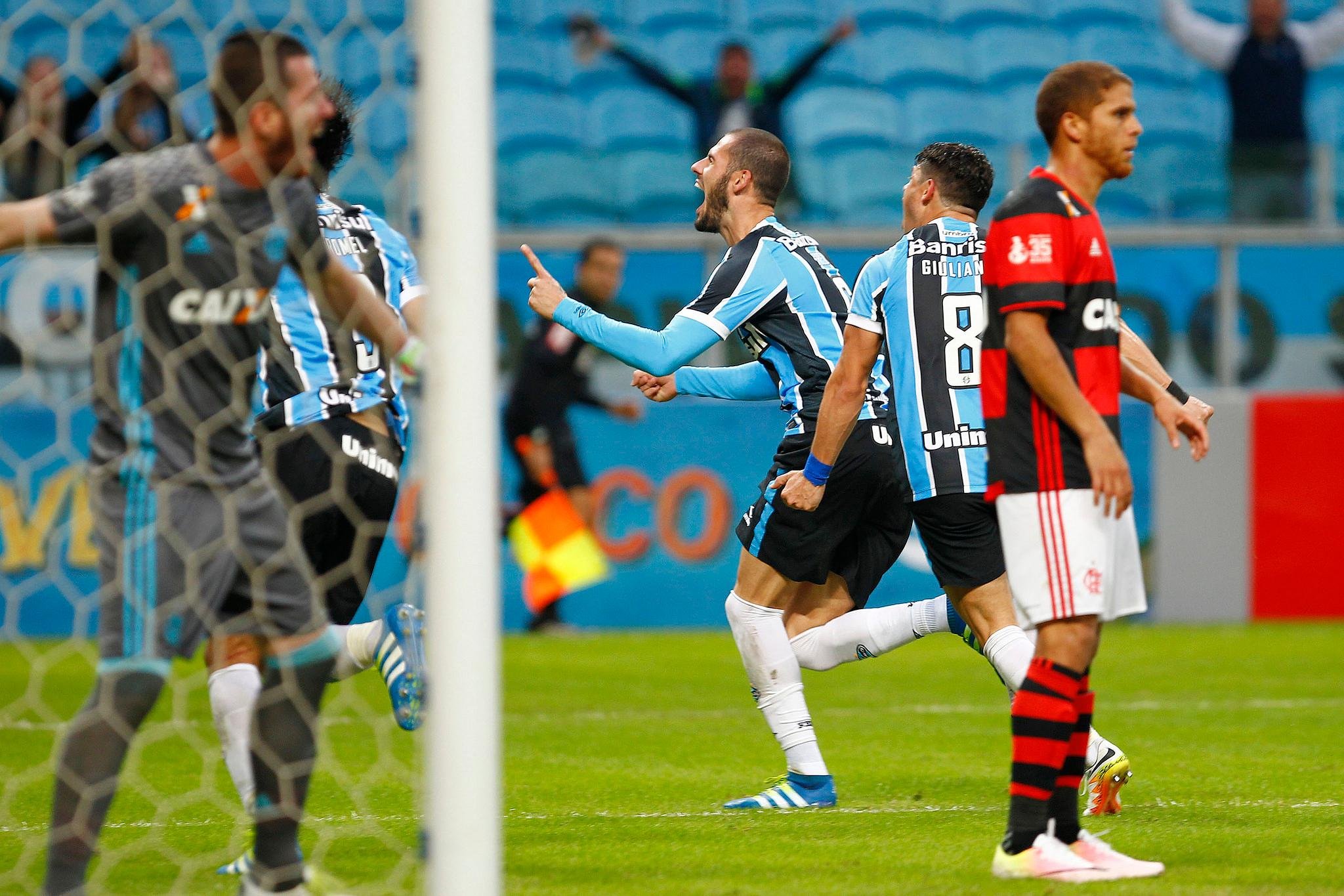Gol de Fred na bola a&eacute;rea garantiu o primeiro triunfo do Brasileir&atilde;o por 1 a 0
