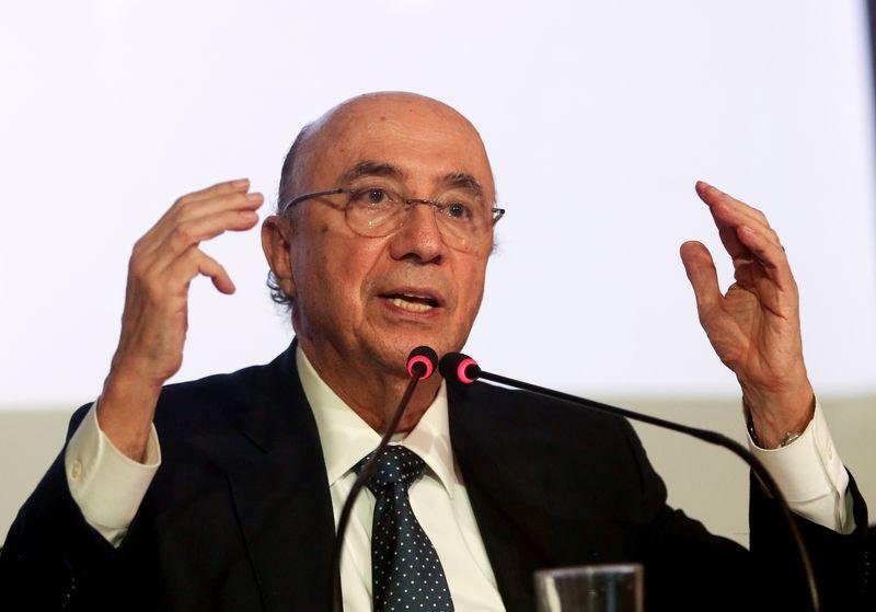 Medidas t&ecirc;m como prioridade controle no aumento da d&iacute;vida p&uacute;blica, diz Meirelles 
