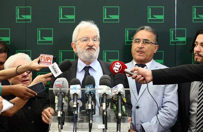 L&iacute;der do PSOL na C&acirc;mara disse que grava&ccedil;&atilde;o vazada do peemedebista evidencia uma tentativa de obstru&ccedil;&atilde;o da Lava Jato