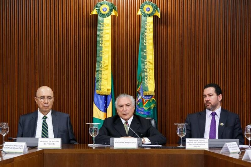 Temer anuncia medidas econ&ocirc;micas garante apoio &agrave; Lava Jato 