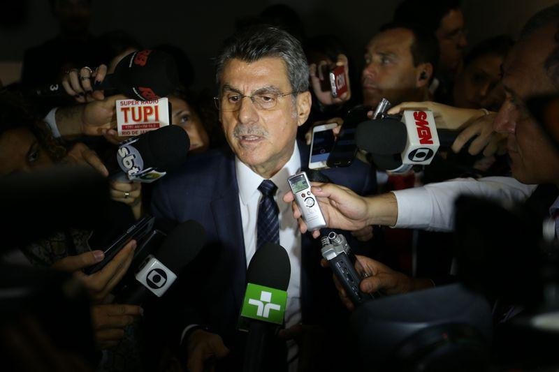 Senador &eacute; acusado de obstru&ccedil;&atilde;o de Justi&ccedil;a ap&oacute;s &aacute;udios vazados na segunda-feira