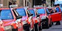 Taxistas alegam prejuízo no trabalho devido a concorrência com o Uber