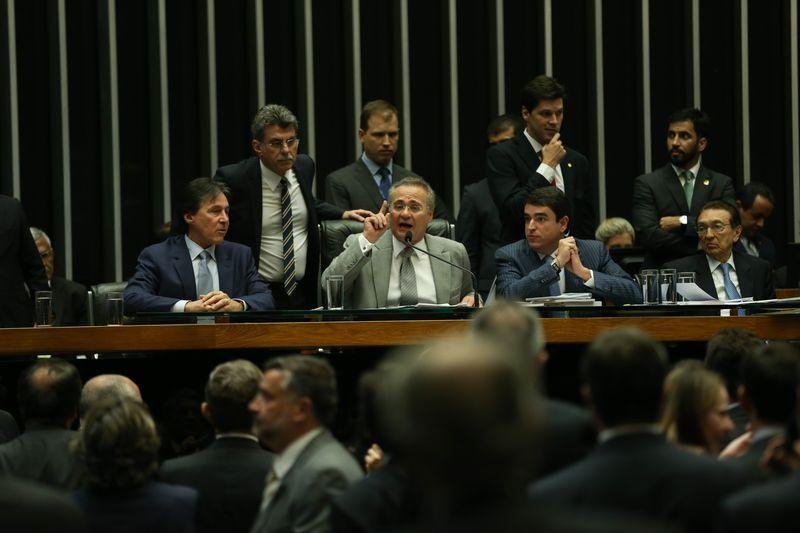 L&iacute;der do PMDB diz que vota&ccedil;&atilde;o mostra amplo apoio do Congresso a Temer