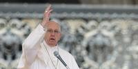 Papa pede a Deus conversão dos autores de atentados na Síria