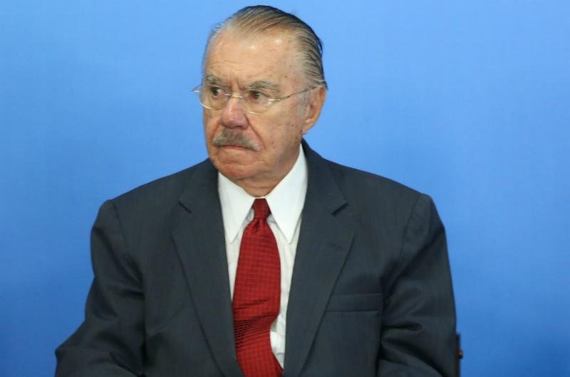 Em grava&ccedil;&atilde;o, Sarney promete ajuda a ex-diretor da Transpetro, diz Folha de SP