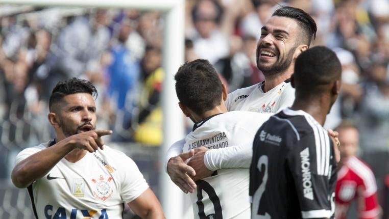 Corinthians goleou a Ponte por 3 a 0 em Itaquera