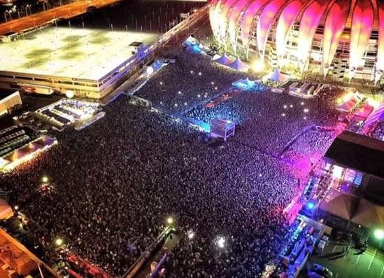 Centenas denunciaram roubos e falta de infraestrutura em festival em Porto Alegre 