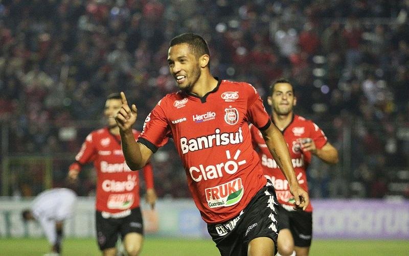 Brasil de Pelotas pega Goi&aacute;s fora de casa pela S&eacute;rie B