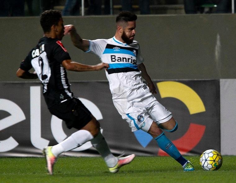 Marcelo Oliveira sentiu problema na coxa durante jogo contra Atl&eacute;tico-MG