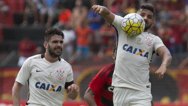 Corinthians bateu o Sport na Ilha do Retiro