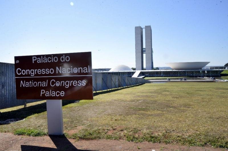 Congresso s&oacute; apoia pacote de Temer com altera&ccedil;&otilde;es 