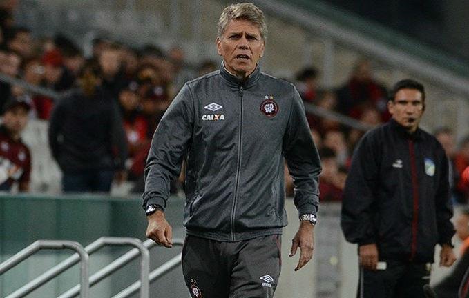 Paulo Autuori deve poupar jogadores contra o Inter