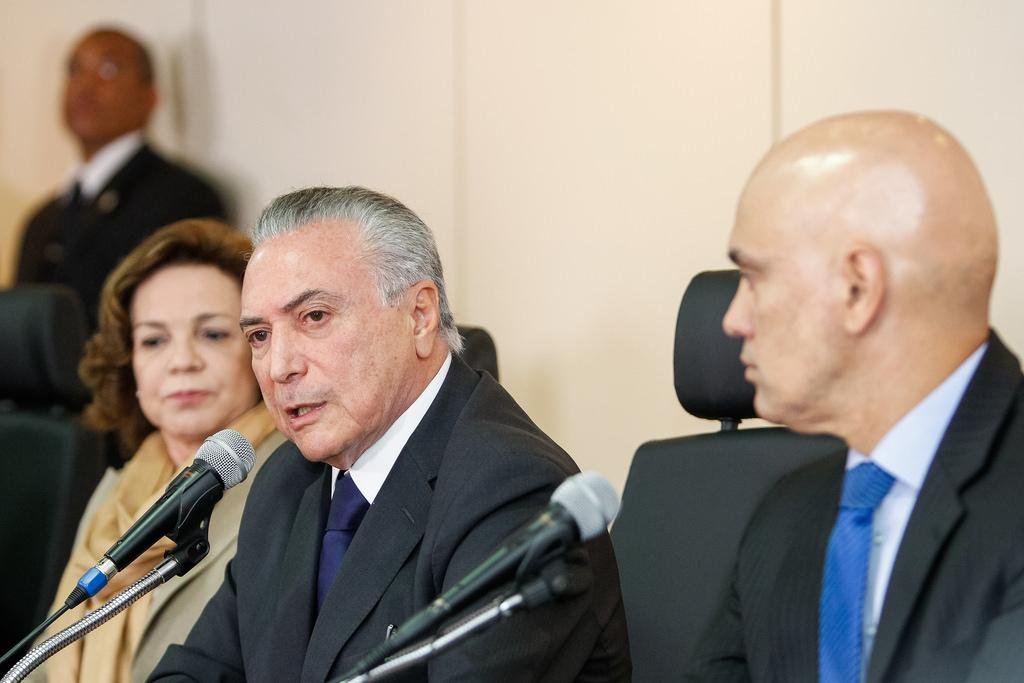 Governo Temer discorda de Janot e diz que delegado da PF pode fechar dela&ccedil;&atilde;o 