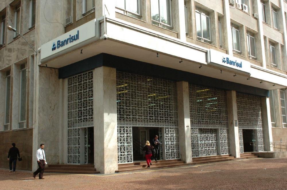 Banco ofereceu R$ 1,275 bilh&atilde;o para manter o controle at&eacute; 2026