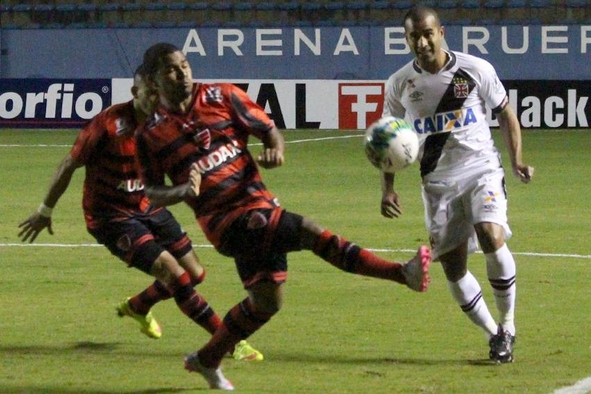 Time carioca &eacute; l&iacute;der isolado com 13 pontos e soma agora 32 jogos de invencibilidade