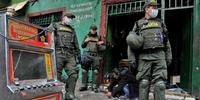 Polícia colombiana descobre casas de tortura e esquartejamento em Bogotá 