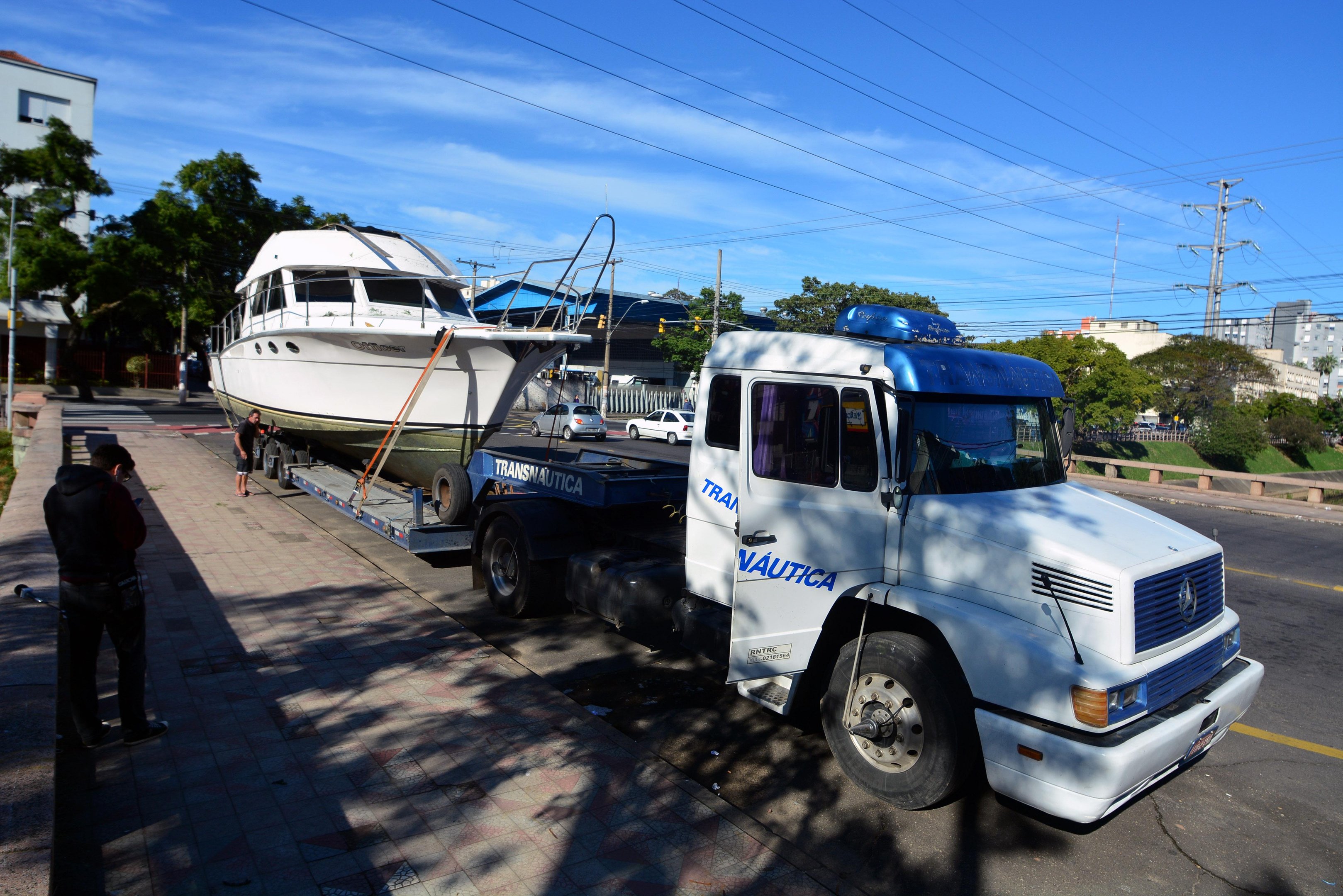 Motorista foi multado e perder&aacute; cinco pontos na carteira
