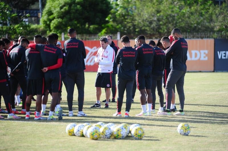 Argel disse que jogadores pendurados preocupam
