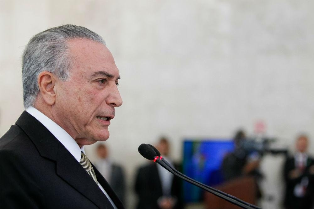 Decis&atilde;o tamb&eacute;m visa "interromper o ciclo" de que a cada den&uacute;ncia ou cr&iacute;tica a algu&eacute;m ligado a seu governo acarrete em uma baixa