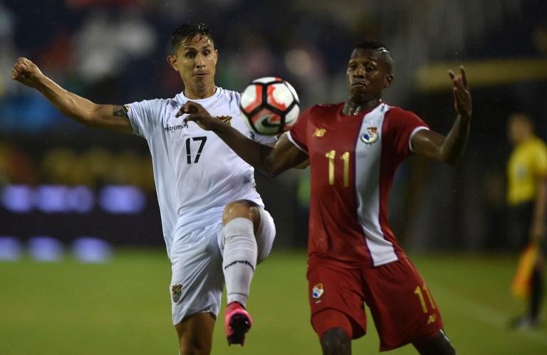 Bl&aacute;s Perez foi estrela da partida, anotando dois gols para definir o 2 a 1