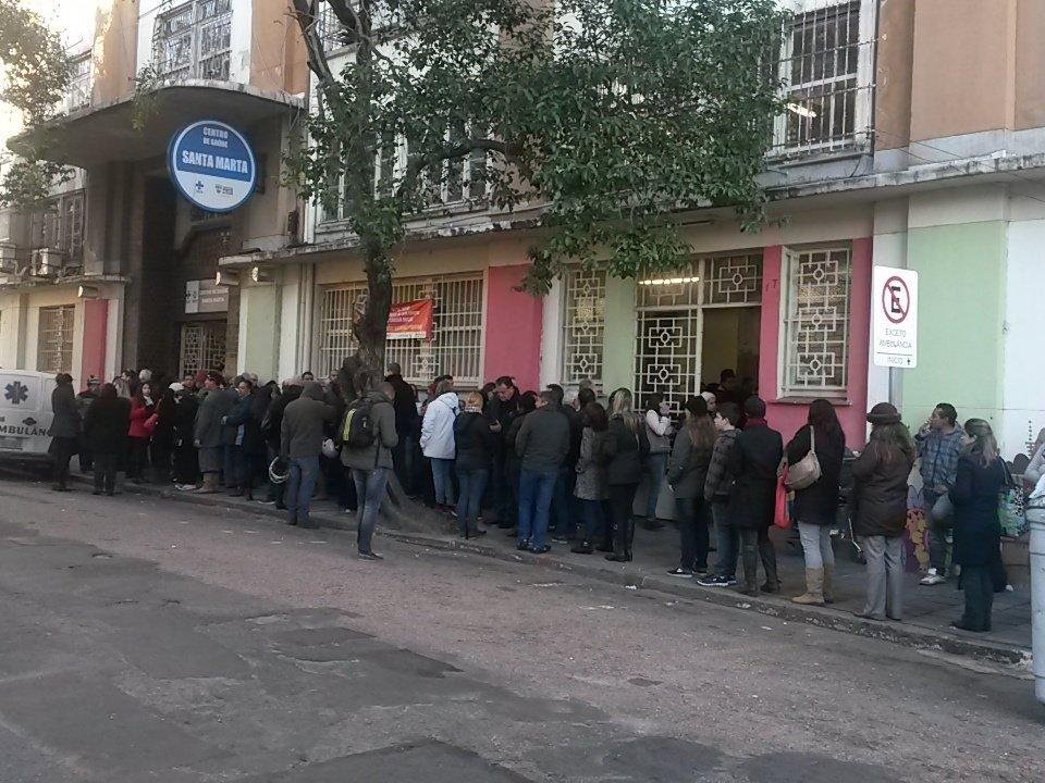 Posto de Sa&uacute;de Santa Marta registra filas nesta manh&atilde;