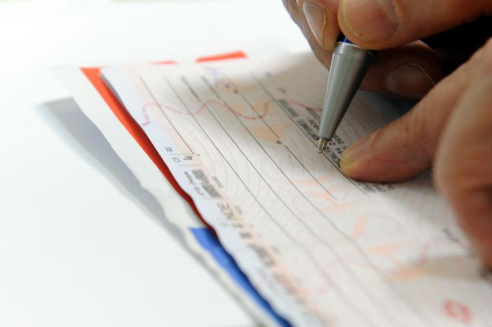 Os juros s&atilde;o 0,19 ponto percentual maiores do que em maio, quando foi registrada uma m&eacute;dia de 13,18% ao m&ecirc;s