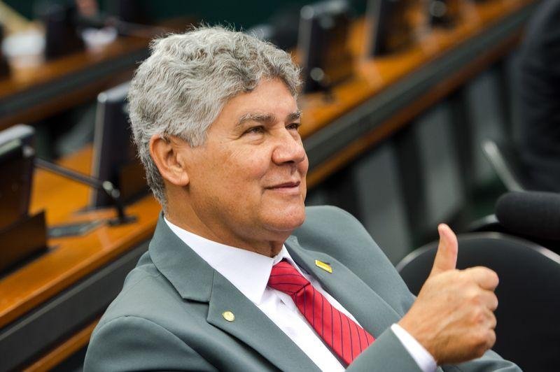 Chico Alencar (RJ) representa contra Cunha