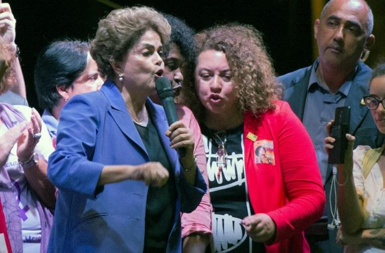 Em defesa no STF, Dilma reitera que est&aacute; em curso em golpe no Brasil 