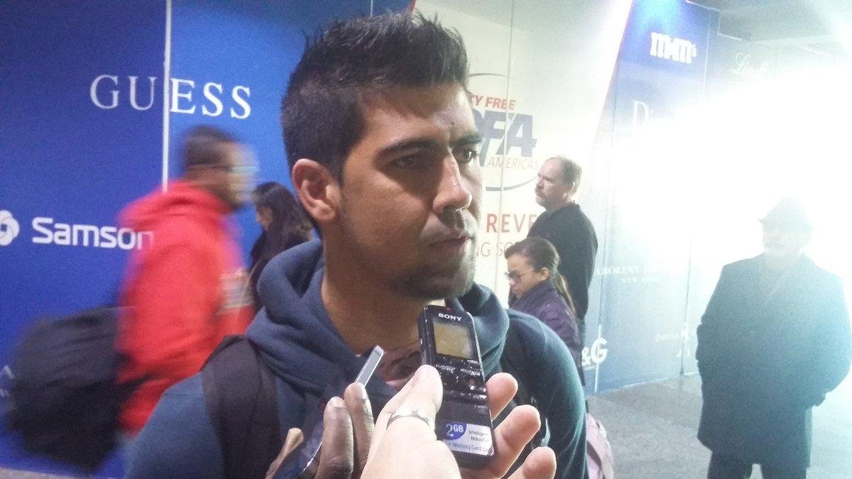 Leandro Almeida desembarcou na tarde desta quarta-feira no Salgado Filho
