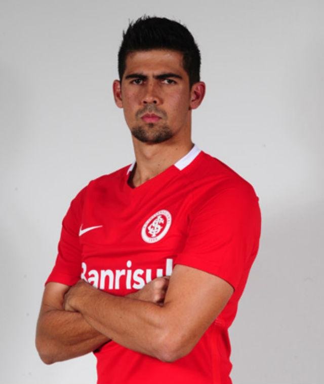 Leandro Almeida assinou contrato de empr&eacute;stimo at&eacute; o final da temporada
