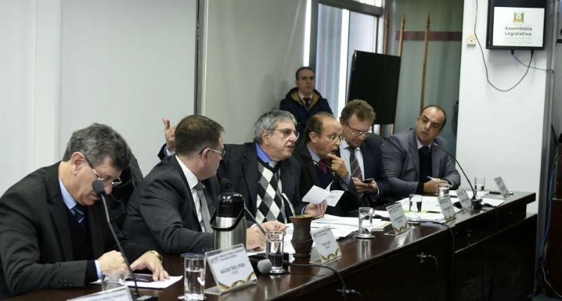 Difini (C) revelou que Sartori realocou verbas do RS