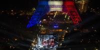 Show em fan zone diante da Torre Eiffel celebrou início da Euro em Paris