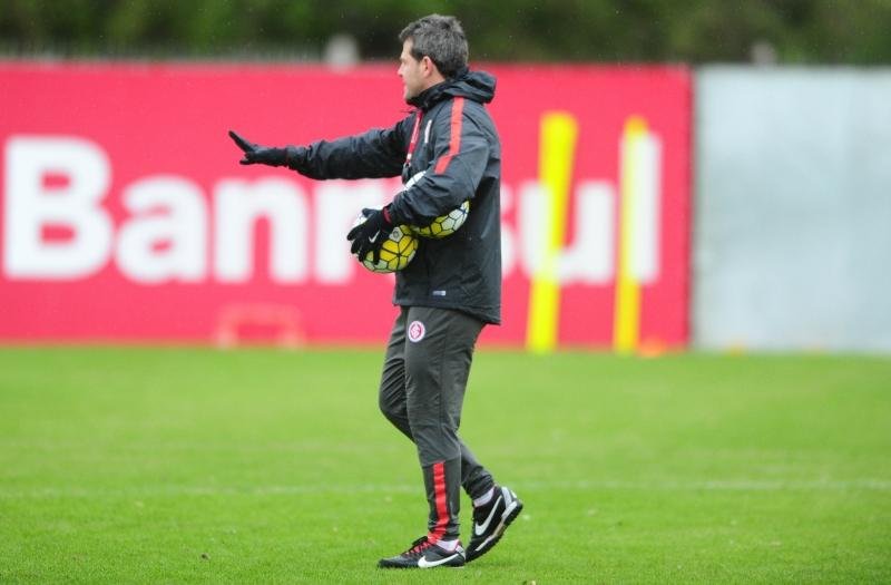 Argel Fucks revela que depende dos jogadores para escalar para as partidas
