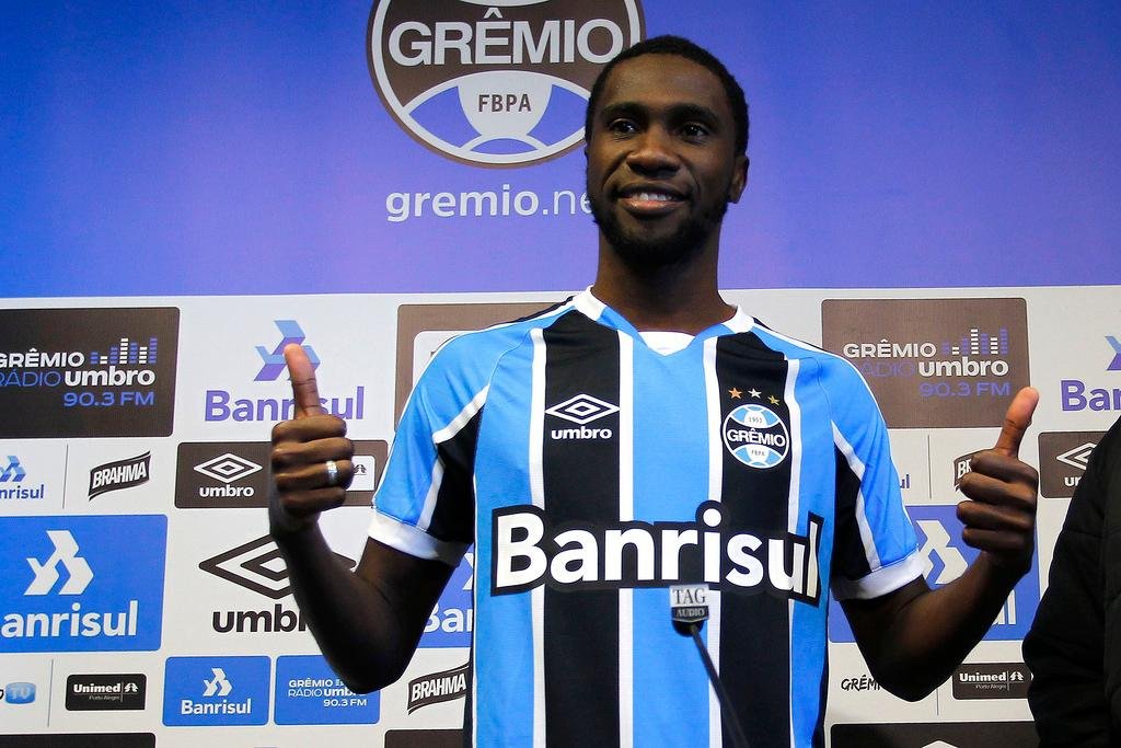 Negueba est&aacute; liberado para estrear pelo Gr&ecirc;mio