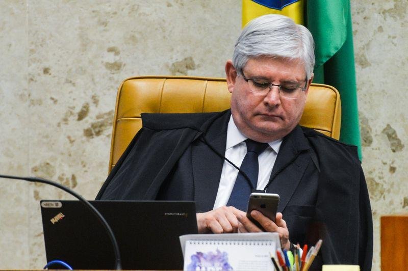 Advogadas pedem impeachment de Janot ao Senado