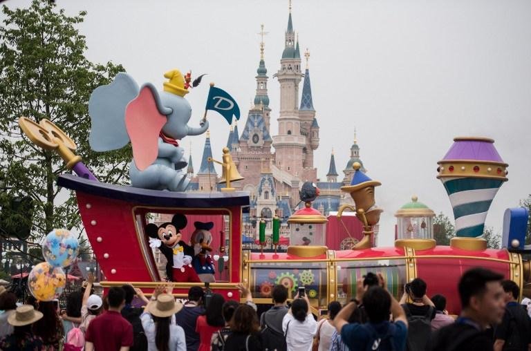 Complexo de 5 bilh&otilde;es de d&oacute;lares tem o maior castelo da Disney do mundo
