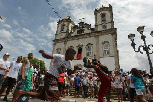 Previs&atilde;o &eacute; que o tempo continue ameno e chuvoso
