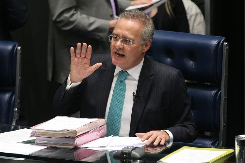N&atilde;o podemos dar reajuste a servidor e negar incentivo a microempresas, diz Renan