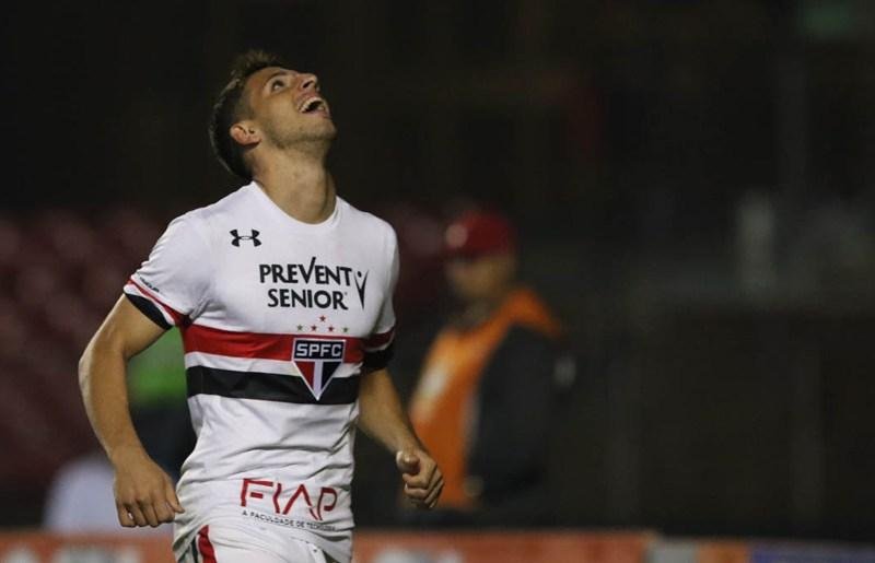 Gols de Callieri e Lugano ajudaram a recuperar confian&ccedil;a de paulistas