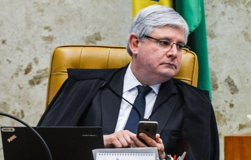 Procuradores da Rep&uacute;blica divulgam nota de apoio a Janot