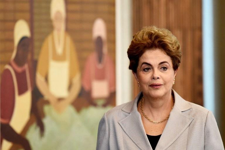 Presidente afastada viajou para Porto Alegre neste s&aacute;bado