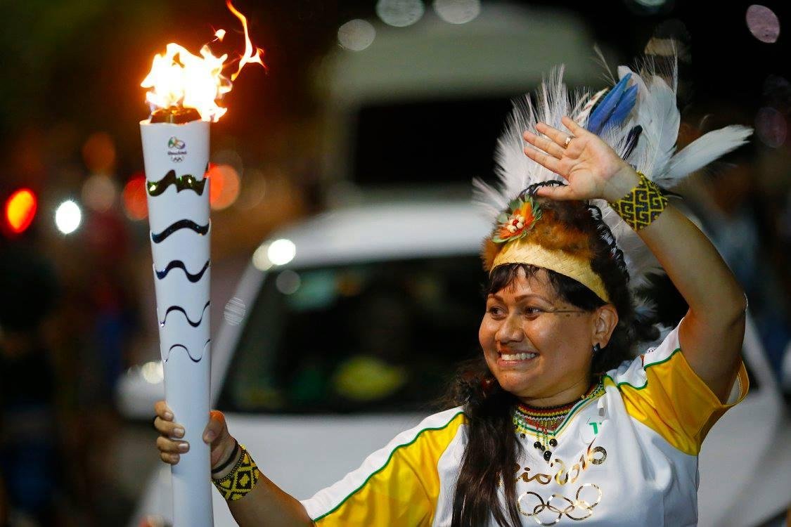 Tocha ol&iacute;mpica passou por Manaus neste domingo