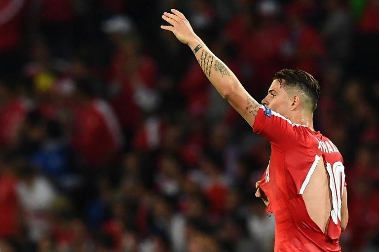 Puma aponta defeito de fabrica&ccedil;&atilde;o em camisas da sele&ccedil;&atilde;o su&iacute;&ccedil;a