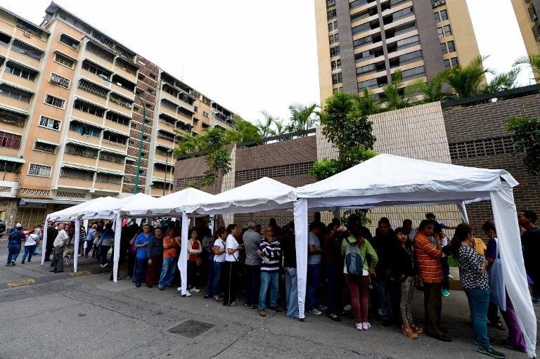 Processo de capta&ccedil;&atilde;o de assinaturas de referendo revocat&oacute;rio ir&aacute; at&eacute; sexta-feira