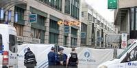 Homem com explosivos falsos deixa capital da Bélgica em alerta
