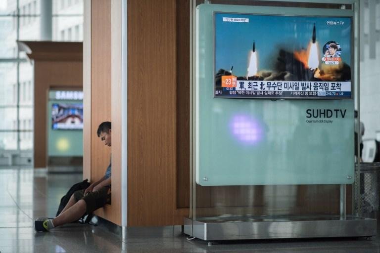 Coreia do Norte testa dois m&iacute;sseis de m&eacute;dio alcance