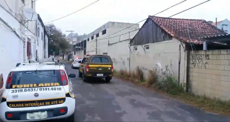 Ap&oacute;s inc&ecirc;ndio de &ocirc;nibus, BM ocupa Beco dos Cafunchos