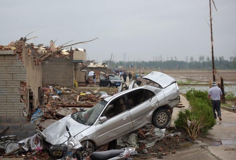 Tornado deixa 98 mortos na China