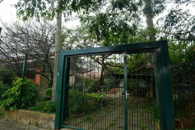 Fam&iacute;lia foi abordada quando chegava em casa, no bairro Cavalhada