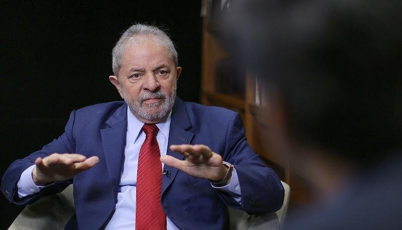  Lula foi denunciado por suposta participa&ccedil;&atilde;o na tentativa de impedir a colabora&ccedil;&atilde;o premiada do ex-diretor da Petrobras Nestor Cerver&oacute;
